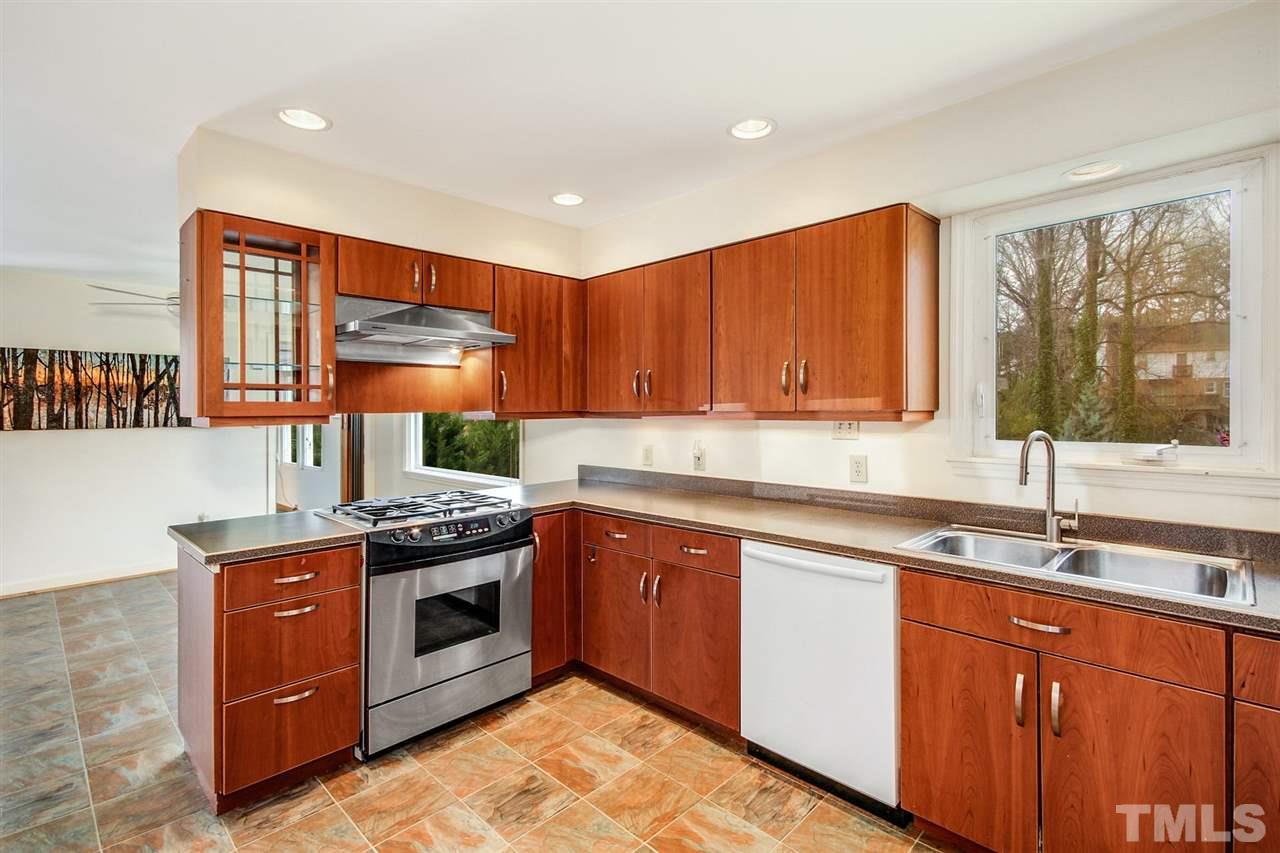 4233 Rowan Street Raleigh, NC 27609 - Photo 8 of 30