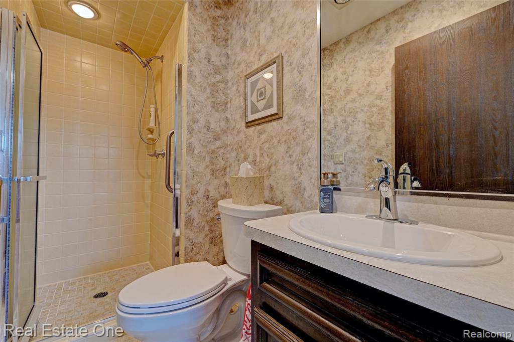 38756 Cheldon Street Clinton Township, MI 48038 - Photo 32 of 49