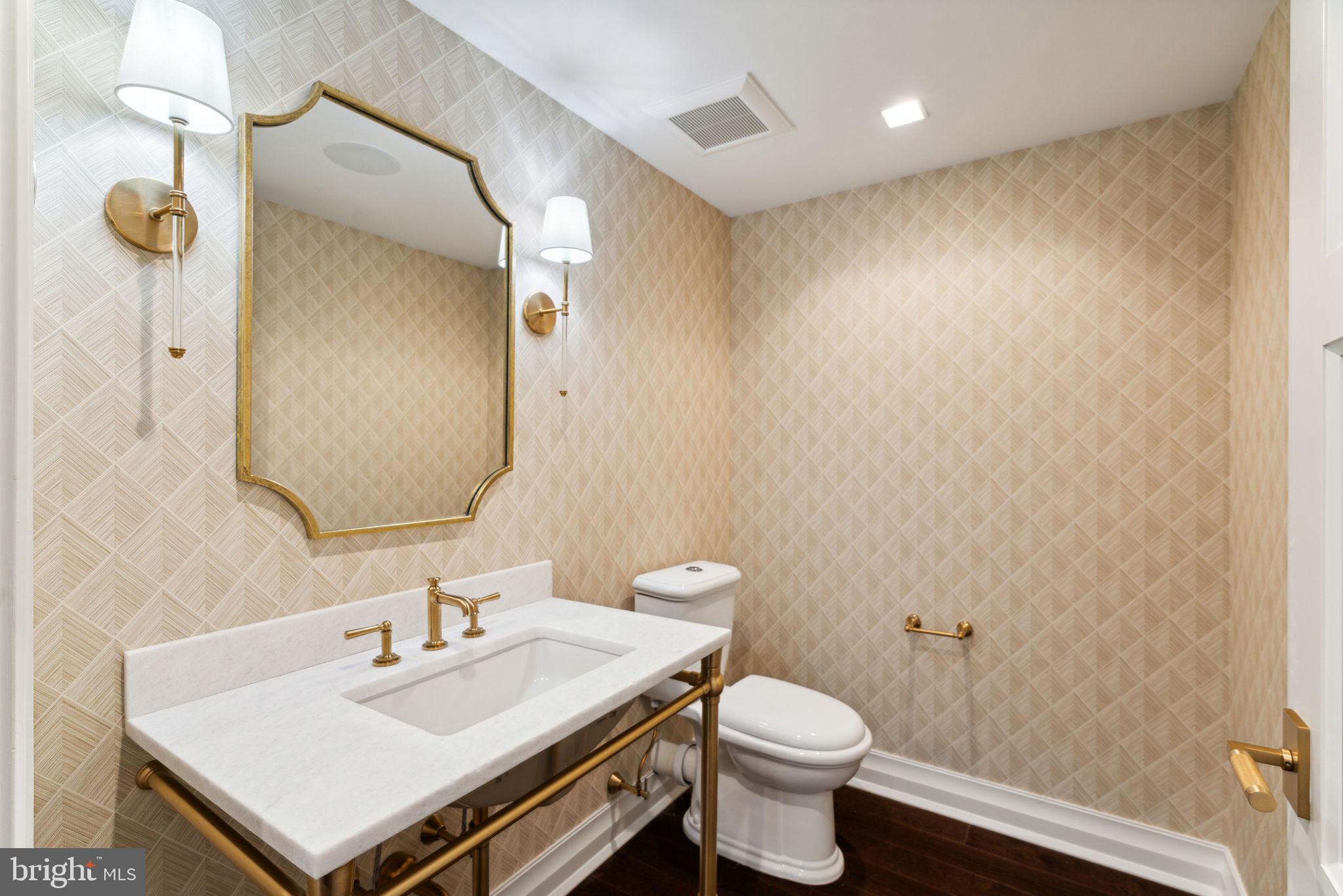 1601 Locust Street, Unit 1300 Philadelphia, PA 19102 - Photo 36 of 45 a bathroom with a sink toilet and shower