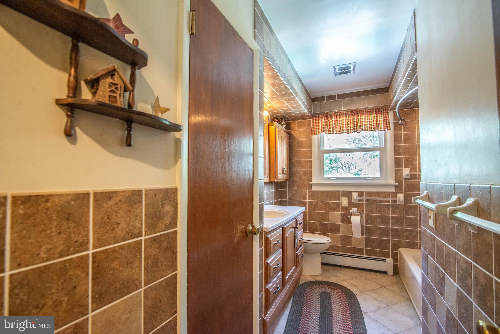 2143 Huntington Road Dover, PA 17315 - Photo 18 of 38