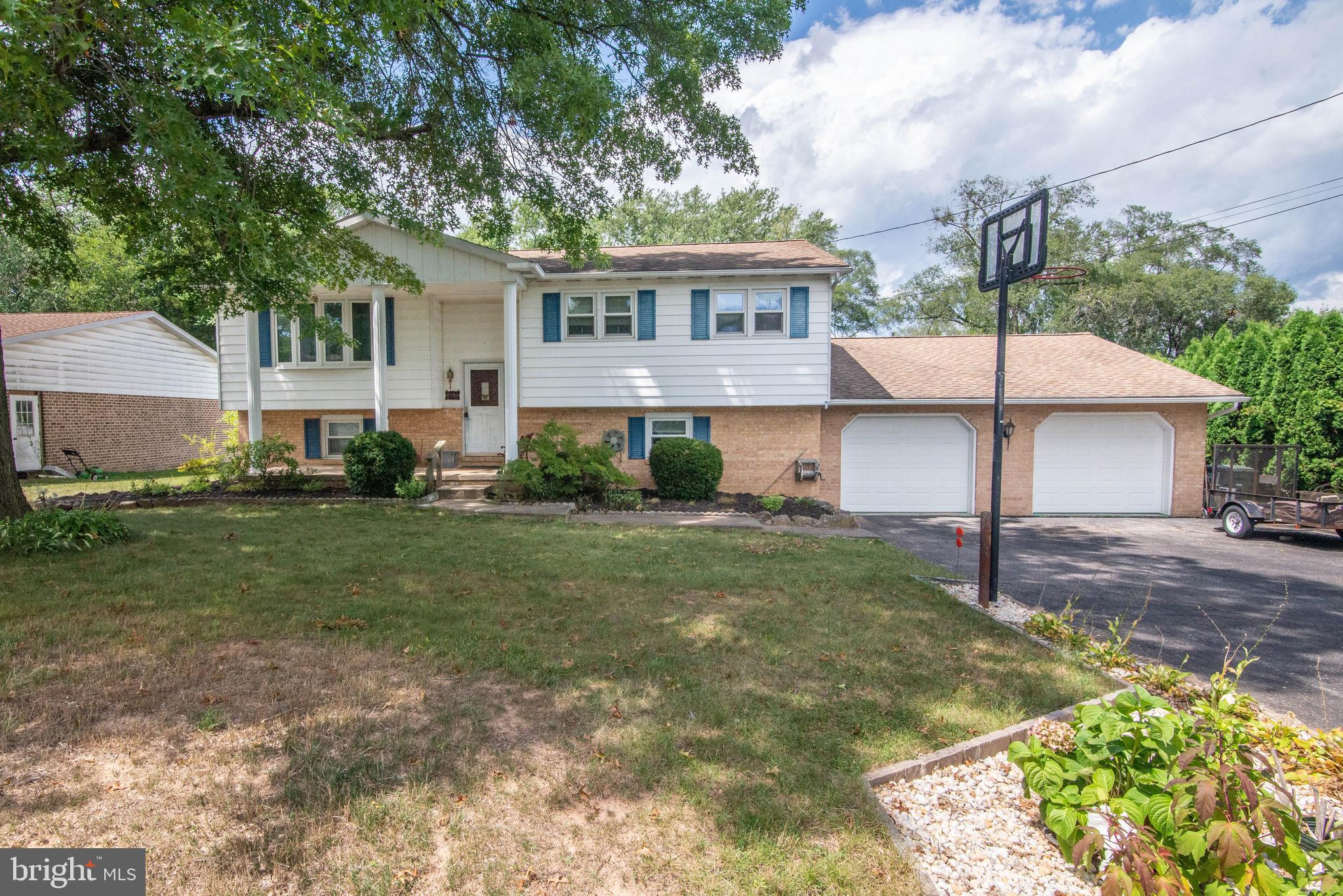 2143 Huntington Road Dover, PA 17315 - Photo 2 of 38