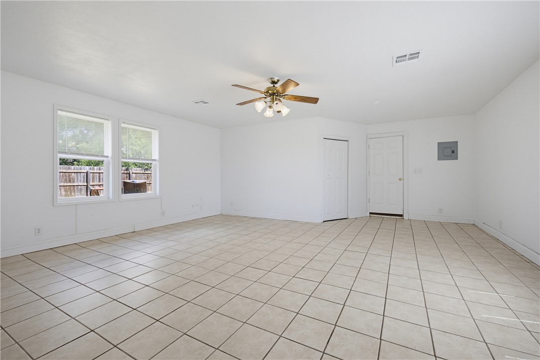 106 Adkins Road Refugio, TX 78377 - Photo 4 of 38
