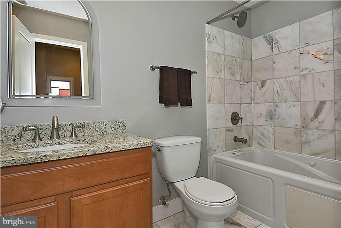 59 R Street Northwest Washington, DC 20001 - Photo 19 of 30 Bath (Master)