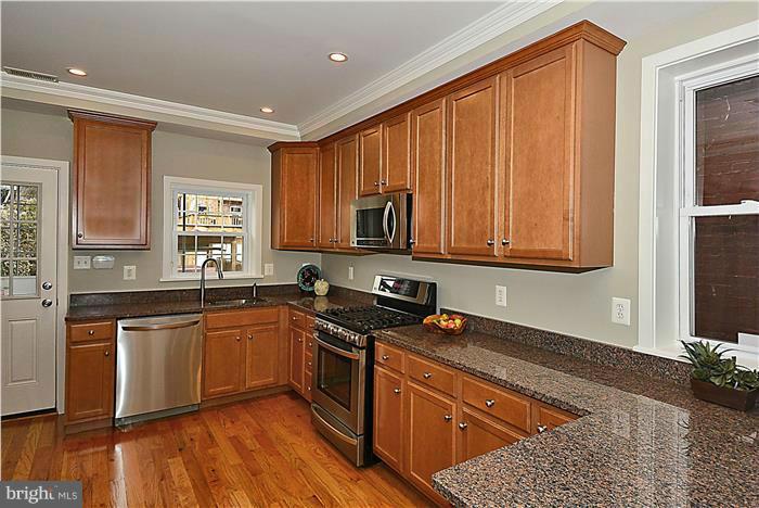 59 R Street Northwest Washington, DC 20001 - Photo 9 of 30 Kitchen