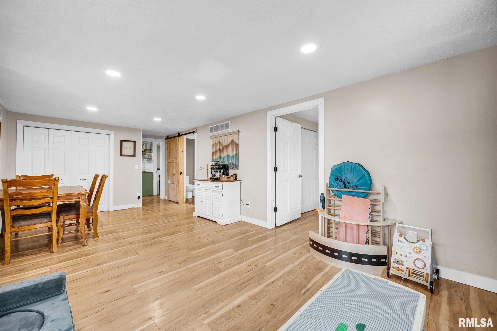 607 East Main Street La Fayette, IL 61449 - Photo 12 of 40