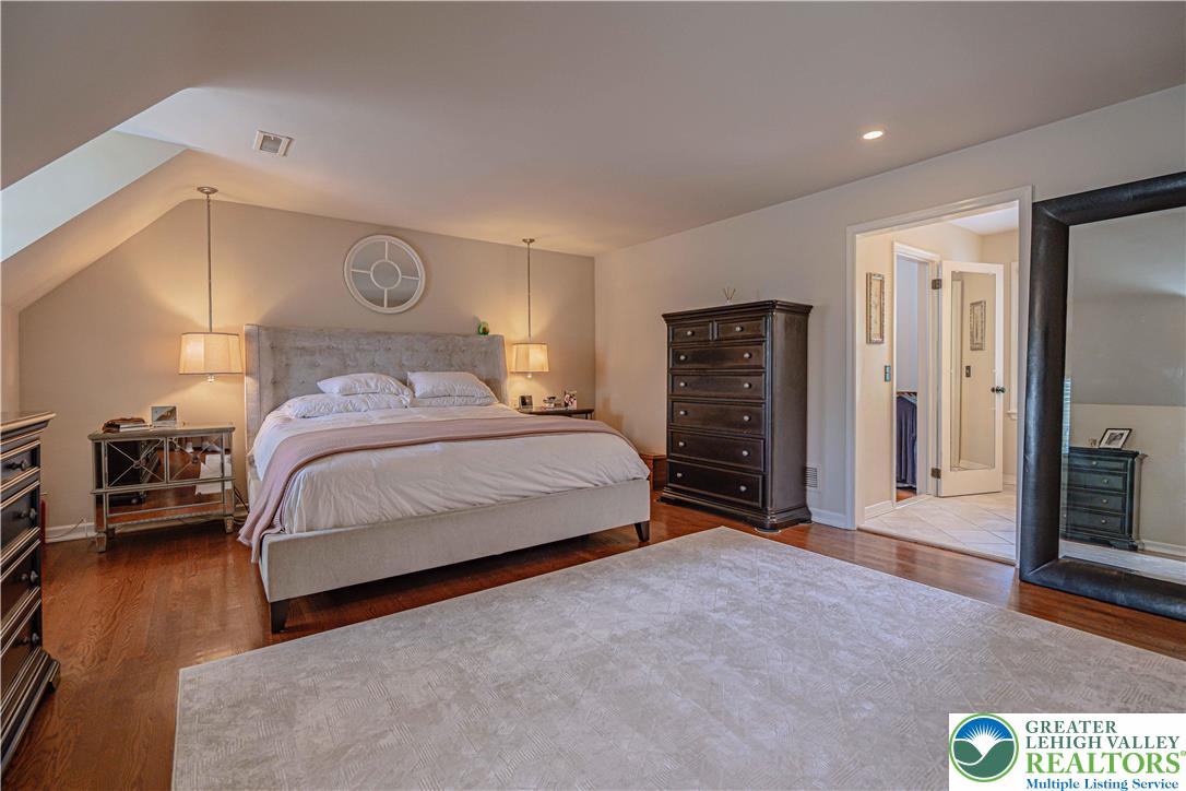 1825 Sherwood Road Allentown, PA 18103 - Photo 39 of 67