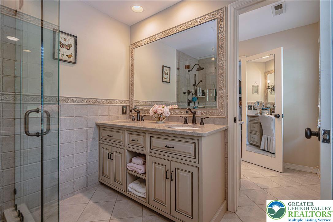 1825 Sherwood Road Allentown, PA 18103 - Photo 44 of 67