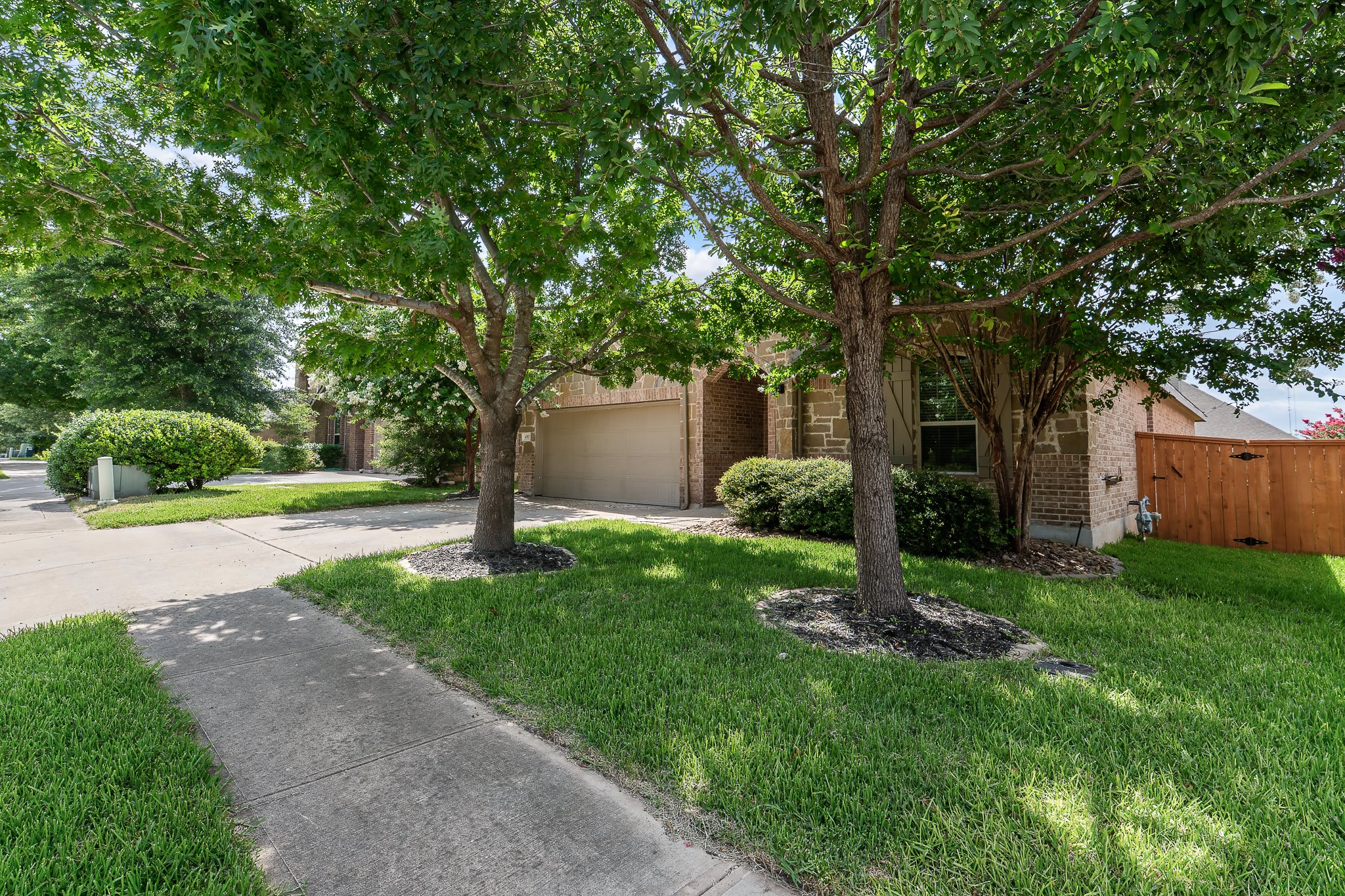 4517 Chestnut Meadows Bend Georgetown, TX 78626 - Photo 2 of 40