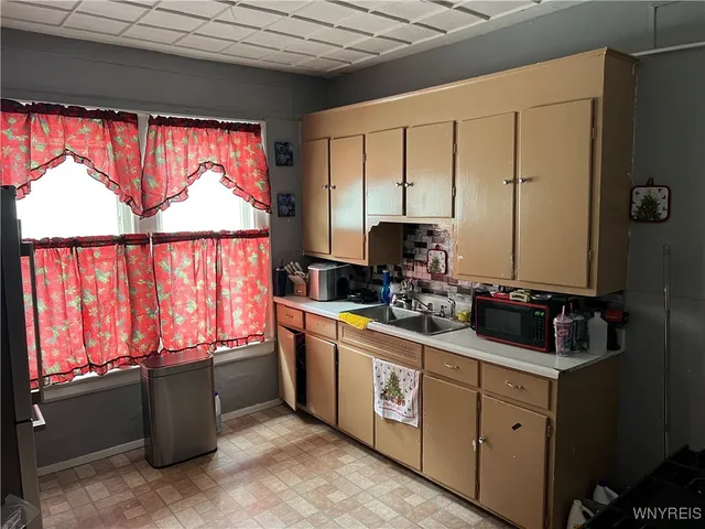 $169,900 | 2267 South Park Avenue, Unit 2, Buffalo, NY 14220