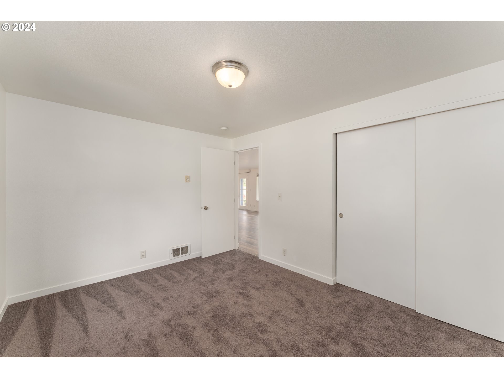 510 Reston Road Tenmile, OR 97481 - Photo 14 of 36 a view of an empty room