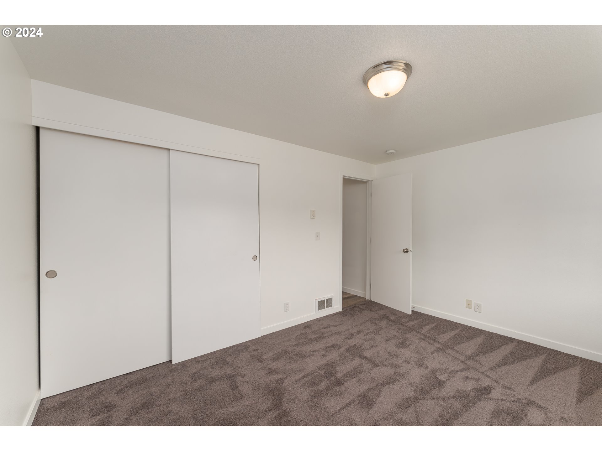 510 Reston Road Tenmile, OR 97481 - Photo 16 of 36 a view of an empty room