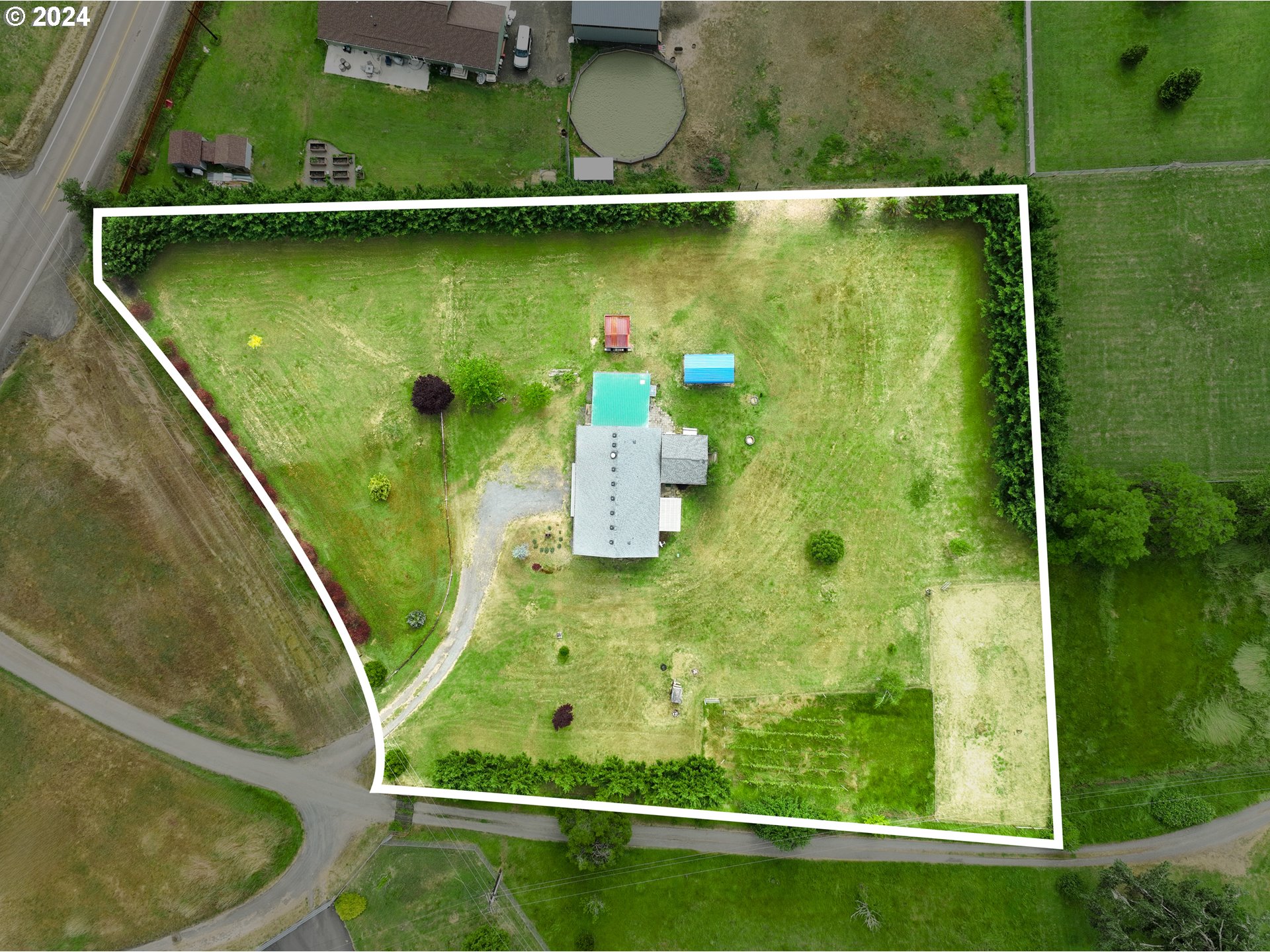 510 Reston Road Tenmile, OR 97481 - Photo 35 of 36 an aerial view of a residential houses with outdoor space and swimming pool