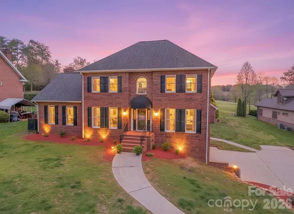 $684,000 | 3811 Pinecrest Drive Northeast, Hickory, NC 28601