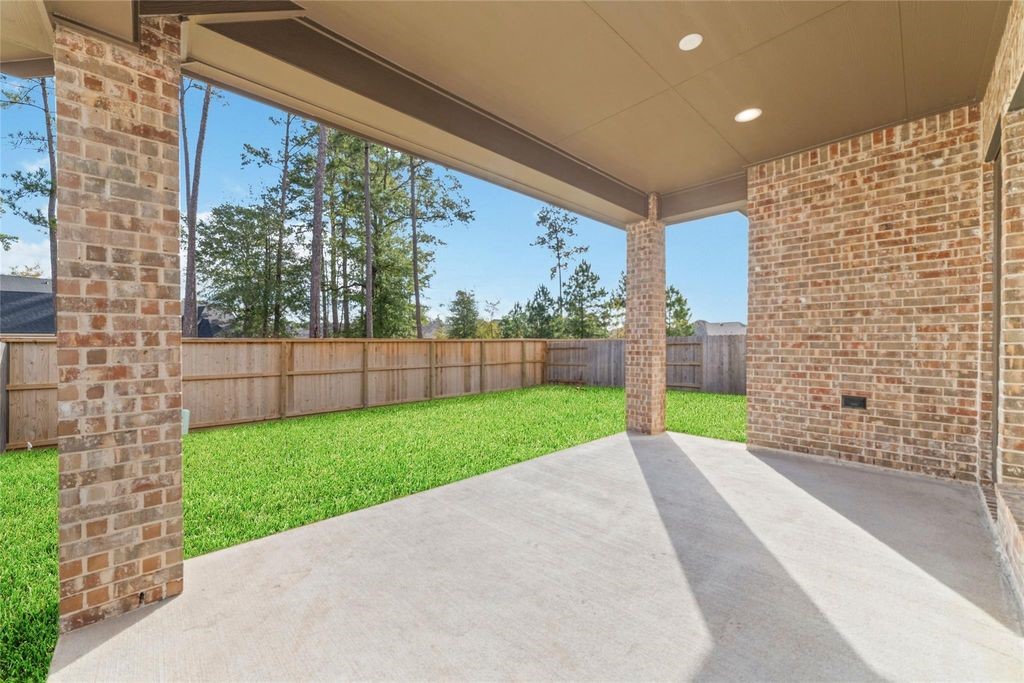 1434 Girasol Street Magnolia, TX 77354 - Photo 3 of 22 a view of outdoor space and yard