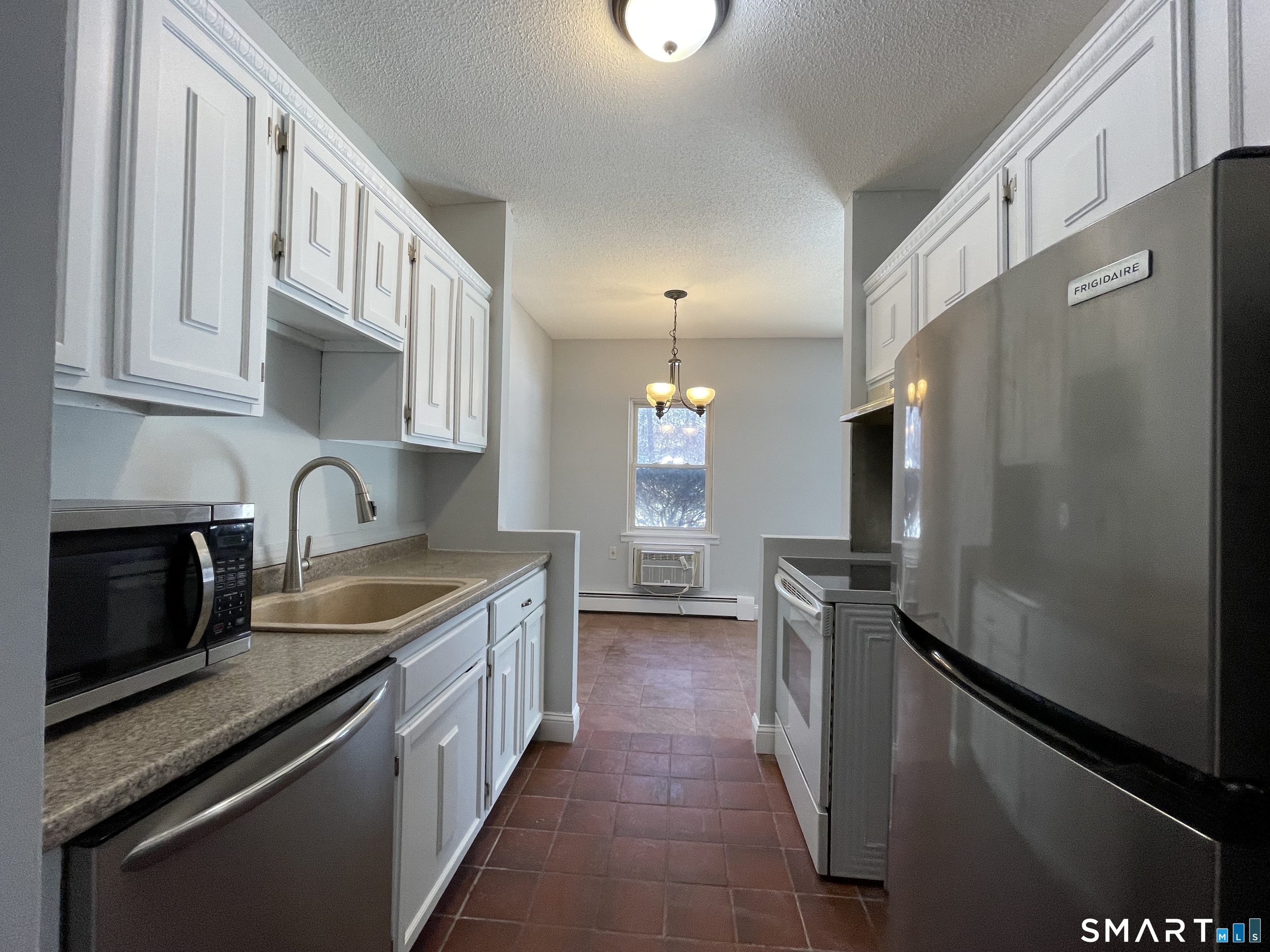 43 Balance Rock Road, Unit 1 Seymour, CT 06483 - Photo 2 of 11