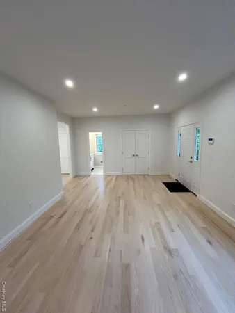 $7,500 | 61 Adelphi Avenue, Harrison, NY 10528