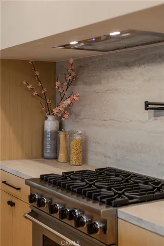 $1,899,000 | 20553 Califa Street, Woodland Hills, CA 91367