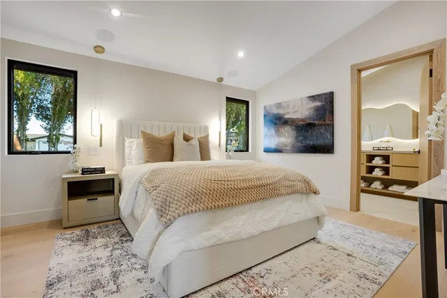 $1,899,000 | 20553 Califa Street, Woodland Hills, CA 91367