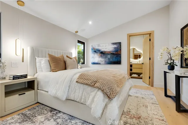 $1,899,000 | 20553 Califa Street, Woodland Hills, CA 91367