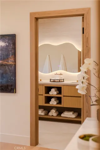 $1,899,000 | 20553 Califa Street, Woodland Hills, CA 91367