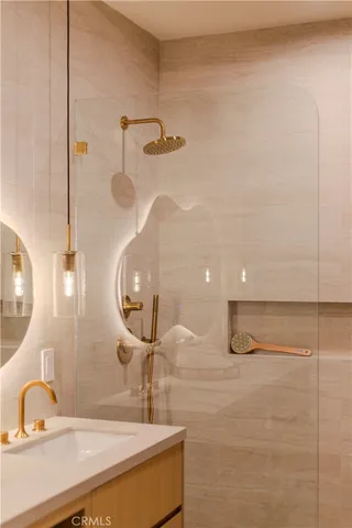 $1,899,000 | 20553 Califa Street, Woodland Hills, CA 91367