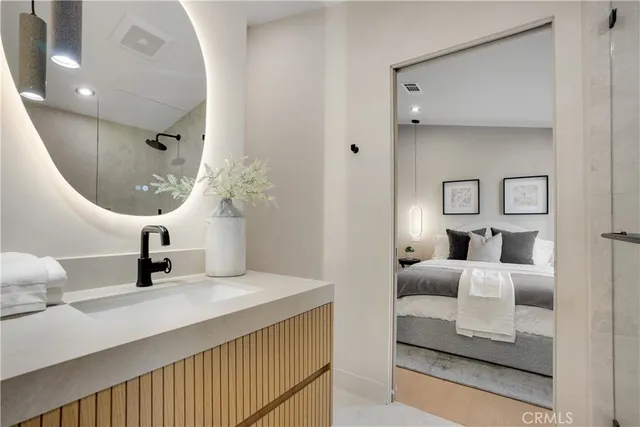 $1,899,000 | 20553 Califa Street, Woodland Hills, CA 91367