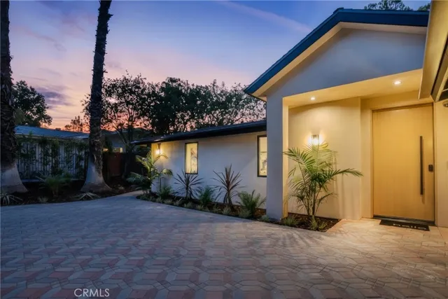 $1,899,000 | 20553 Califa Street, Woodland Hills, CA 91367