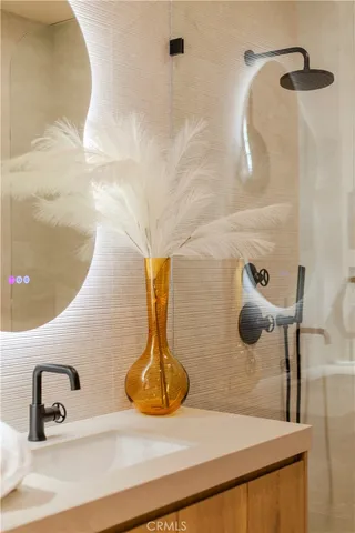 $1,899,000 | 20553 Califa Street, Woodland Hills, CA 91367