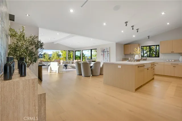 $1,899,000 | 20553 Califa Street, Woodland Hills, CA 91367