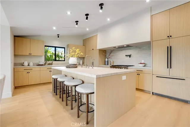 $1,899,000 | 20553 Califa Street, Woodland Hills, CA 91367