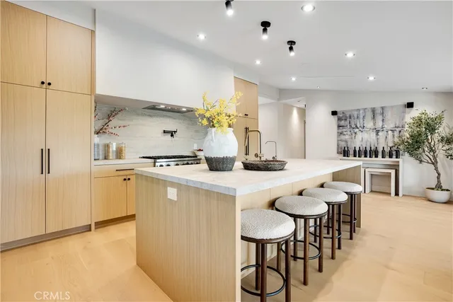 $1,899,000 | 20553 Califa Street, Woodland Hills, CA 91367