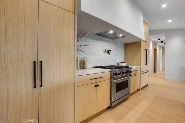 $1,899,000 | 20553 Califa Street, Woodland Hills, CA 91367