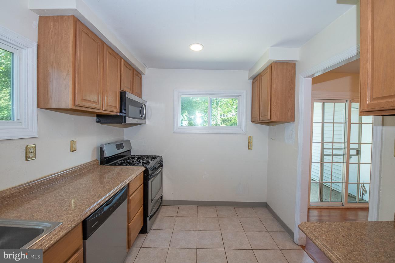 8805 Delphine Road Glenside, PA 19038 - Photo 11 of 27 Kitchen