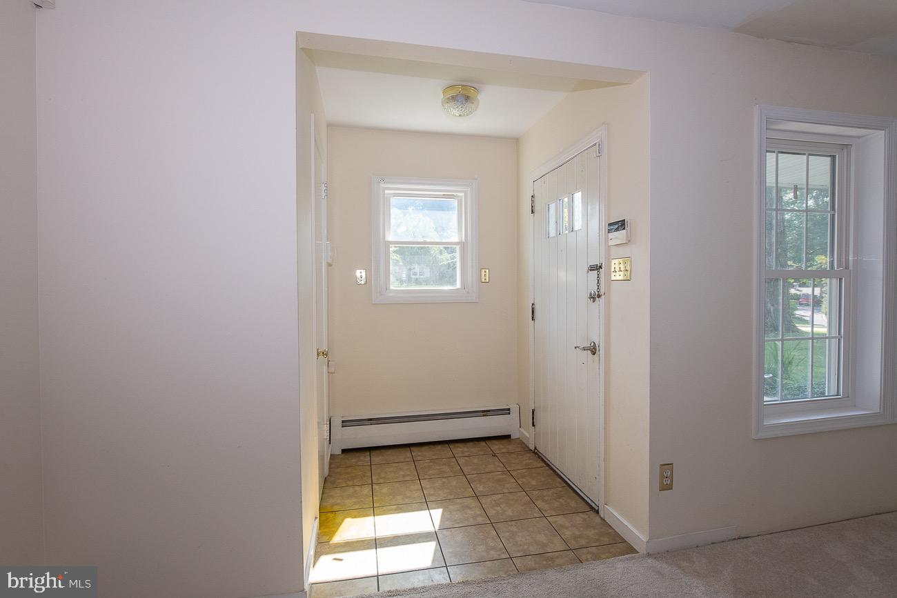 8805 Delphine Road Glenside, PA 19038 - Photo 4 of 27 Front entrance