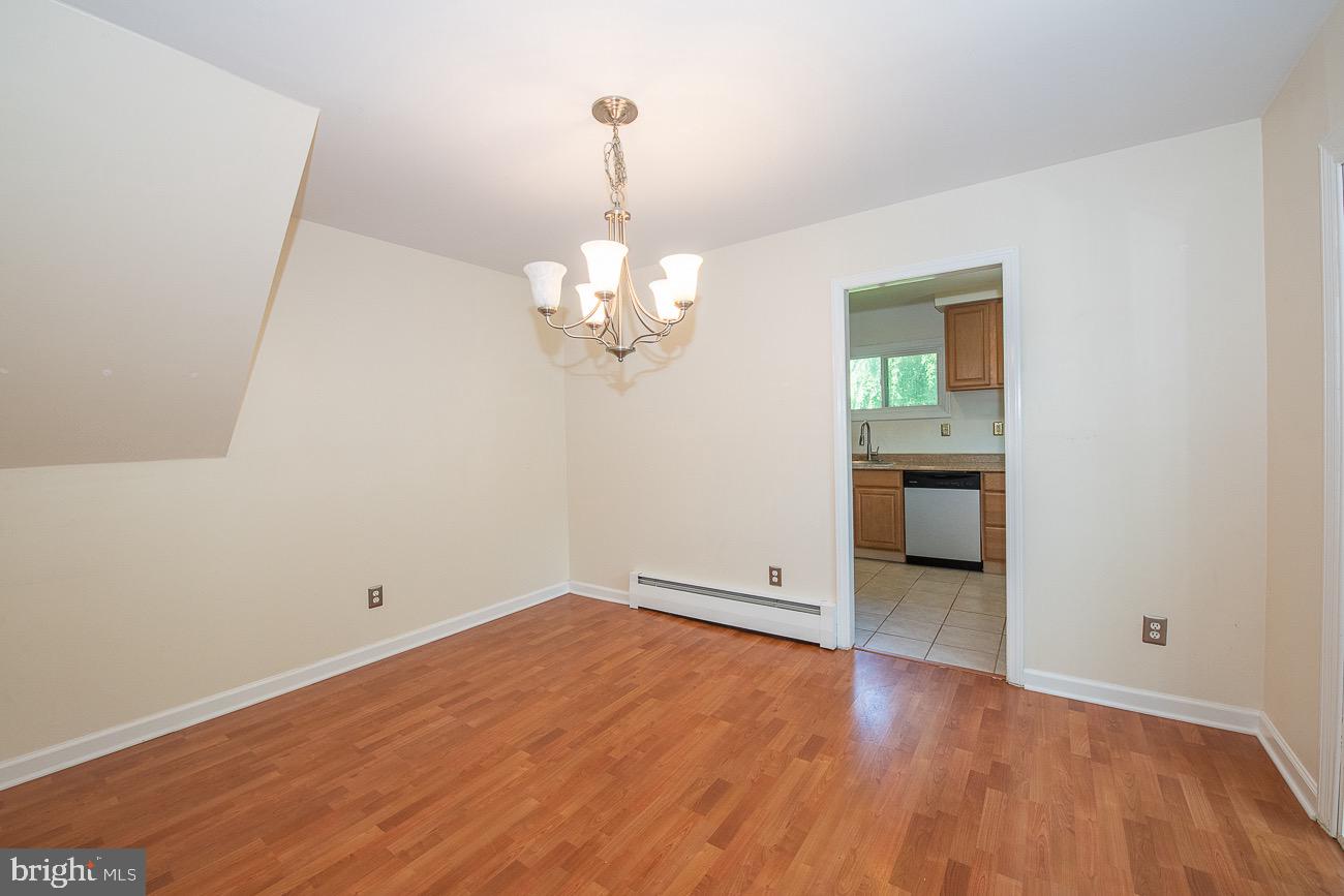 8805 Delphine Road Glenside, PA 19038 - Photo 8 of 27 Dinning room