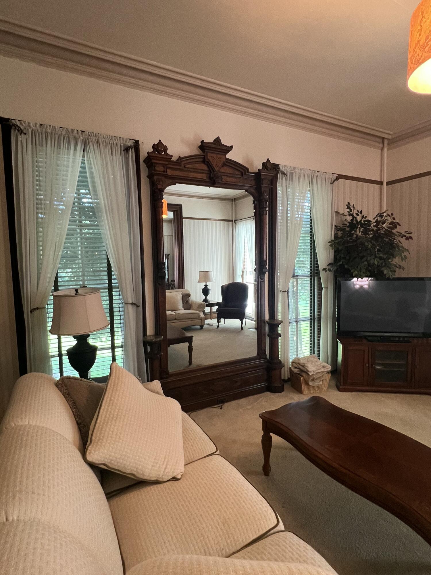 965 Racine Street Delavan, WI 53115 - Photo 14 of 47 Great Room