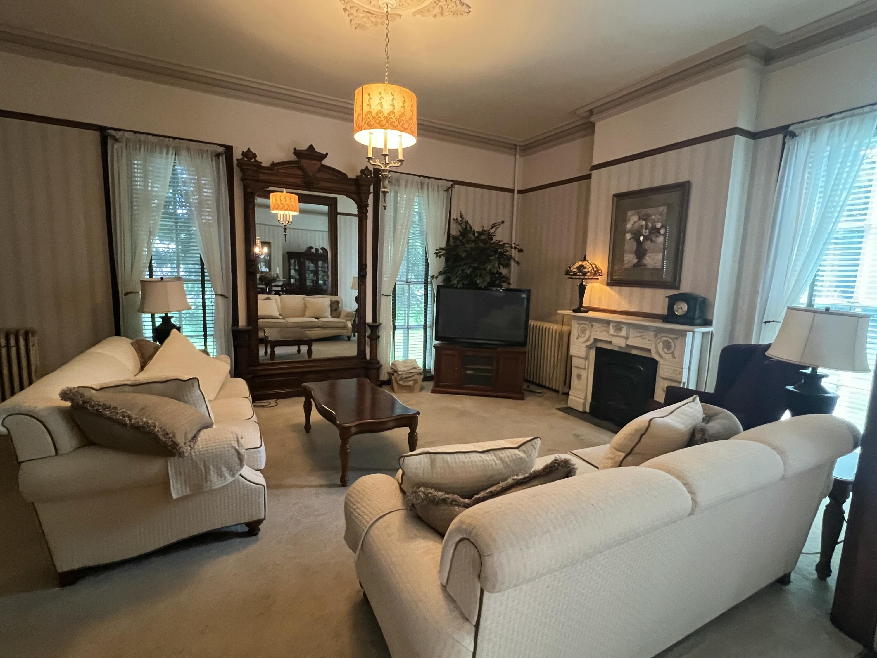 965 Racine Street Delavan, WI 53115 - Photo 26 of 47 Great Room