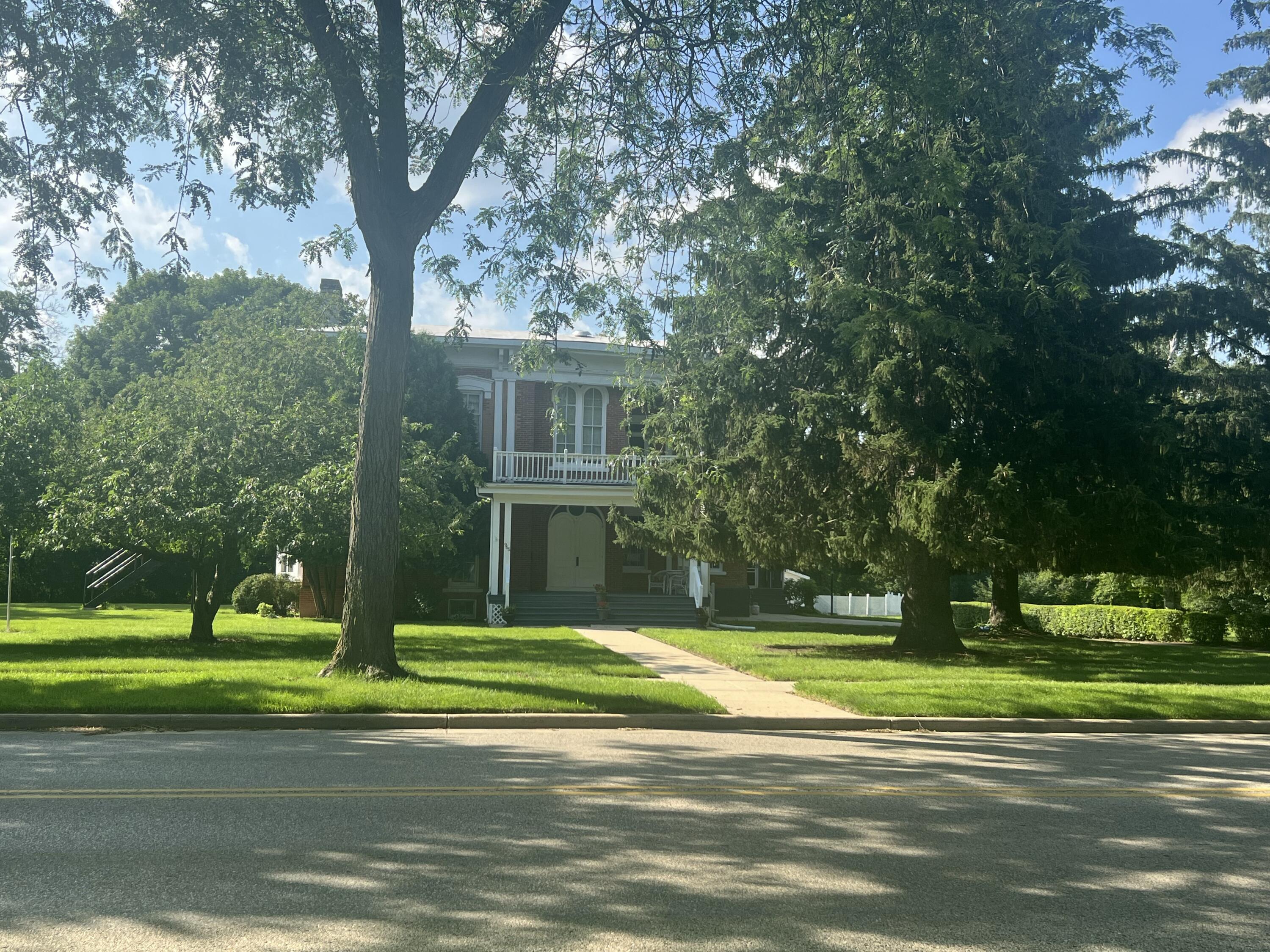 965 Racine Street Delavan, WI 53115 - Photo 6 of 87 Front