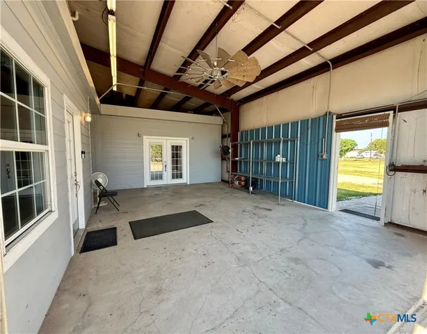 $289,000 | 1112 Dallas Avenue, Seadrift, TX 77983