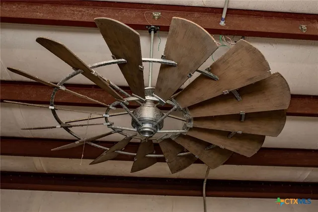 $289,000 | 1112 Dallas Avenue, Seadrift, TX 77983