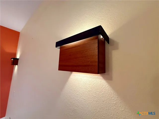 $289,000 | 1112 Dallas Avenue, Seadrift, TX 77983