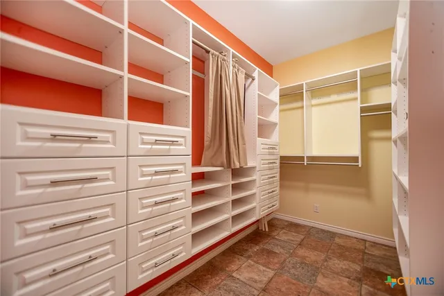 $289,000 | 1112 Dallas Avenue, Seadrift, TX 77983