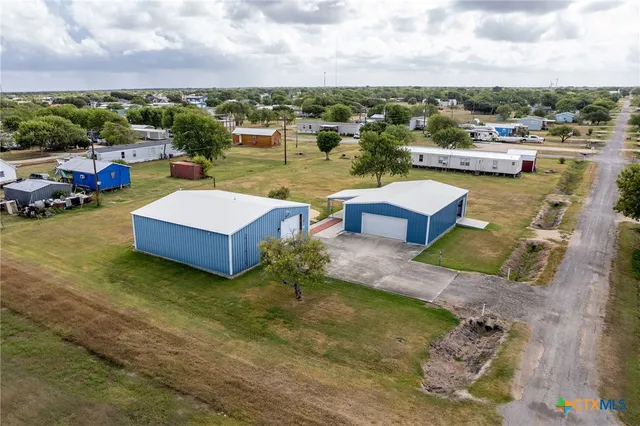 $289,000 | 1112 Dallas Avenue, Seadrift, TX 77983