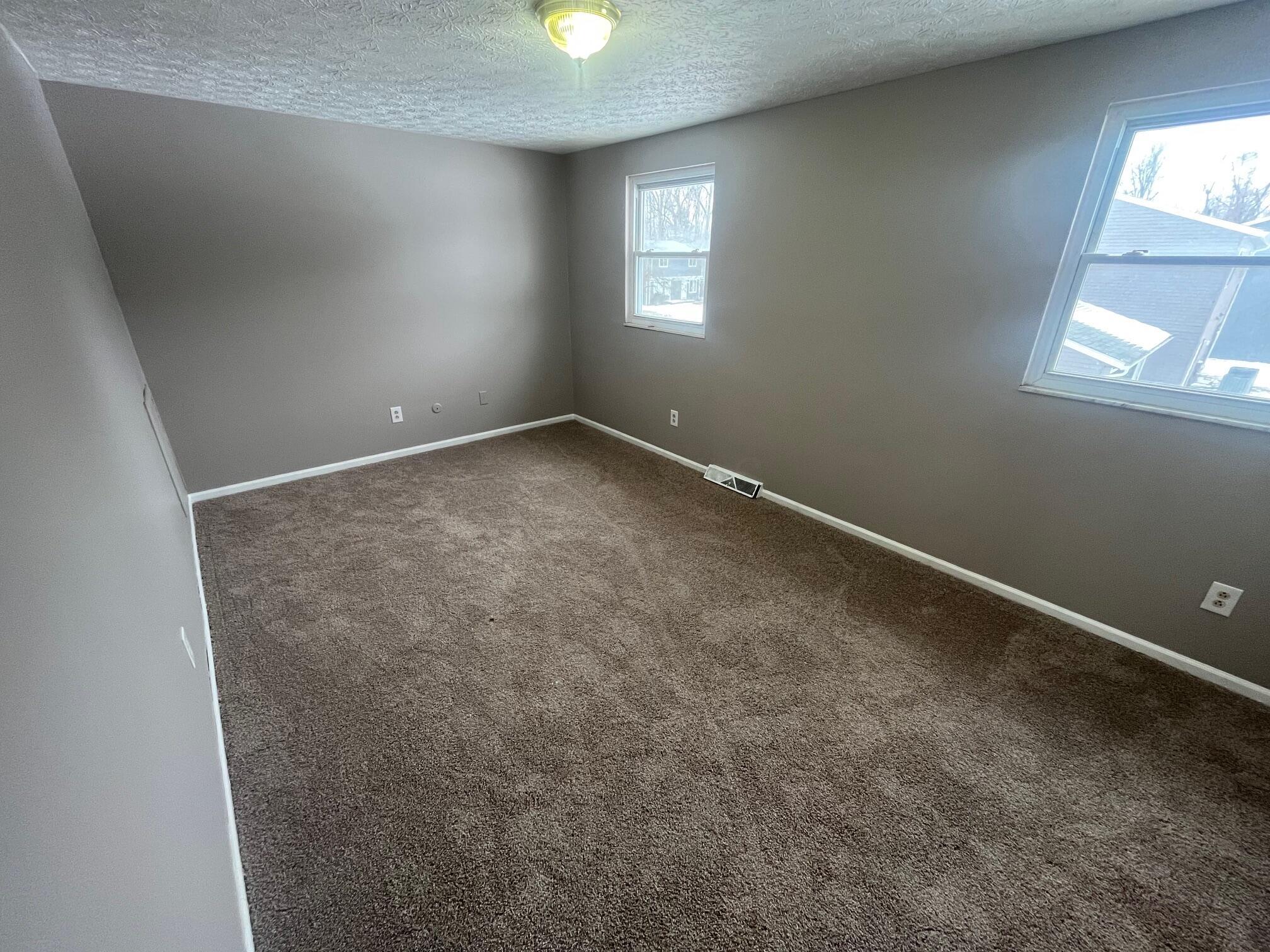 2621 Woodsedge Road Columbus, OH 43224 - Photo 8 of 13