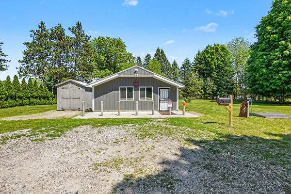 $225,000 | 2811 South Sheridan Road, Stanton, MI 48888