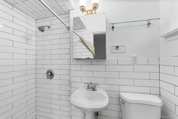 $369,000 | 3850 Hudson Manor Terrace, Unit LBE | Riverdale