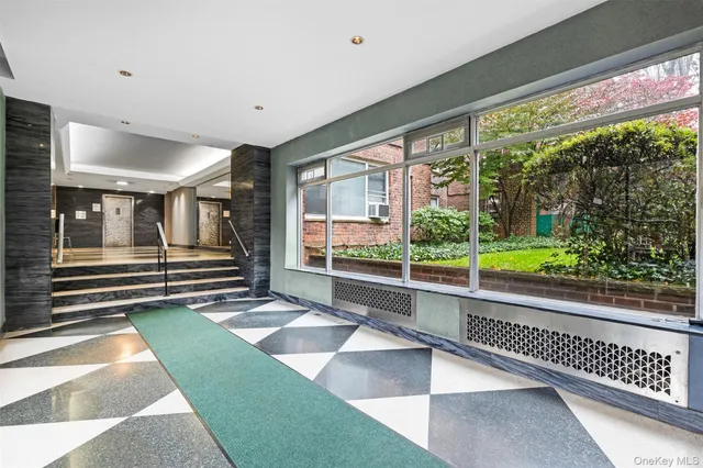 $395,000 | 3850 Hudson Manor Terrace, Unit LBE | Riverdale