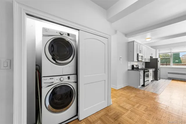 $395,000 | 3850 Hudson Manor Terrace, Unit LBE | Riverdale