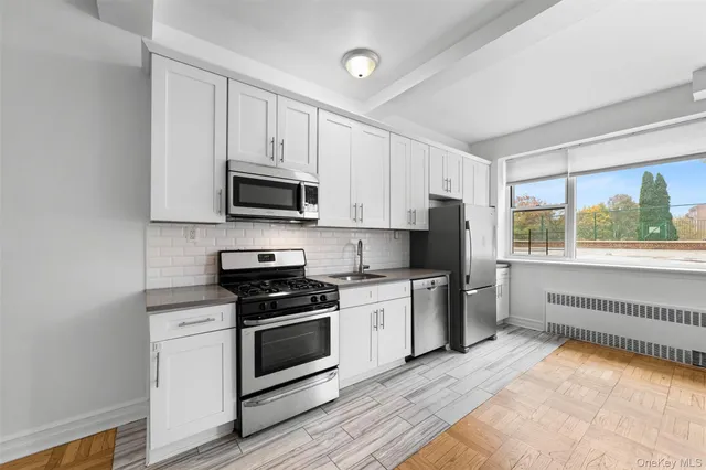 $395,000 | 3850 Hudson Manor Terrace, Unit LBE | Riverdale