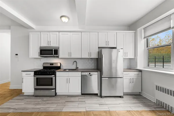 $369,000 | 3850 Hudson Manor Terrace, Unit LBE | Riverdale